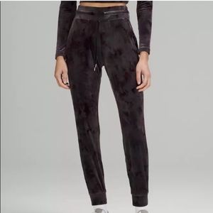 Lululemon Ready to Crush Jogger